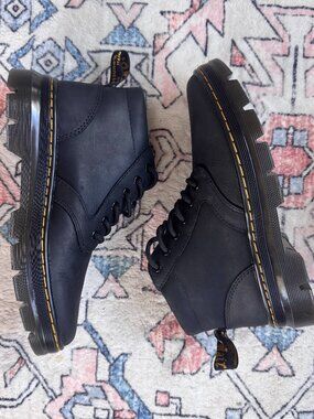 Dr Martens Bonny Leather Casual Boots - size 8 Womens